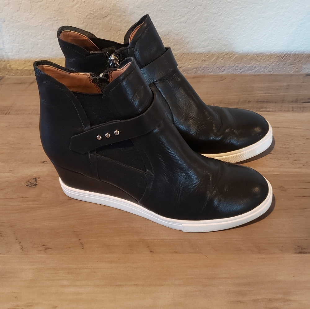 Linea Paolo Hi Top Wedge Sneaker